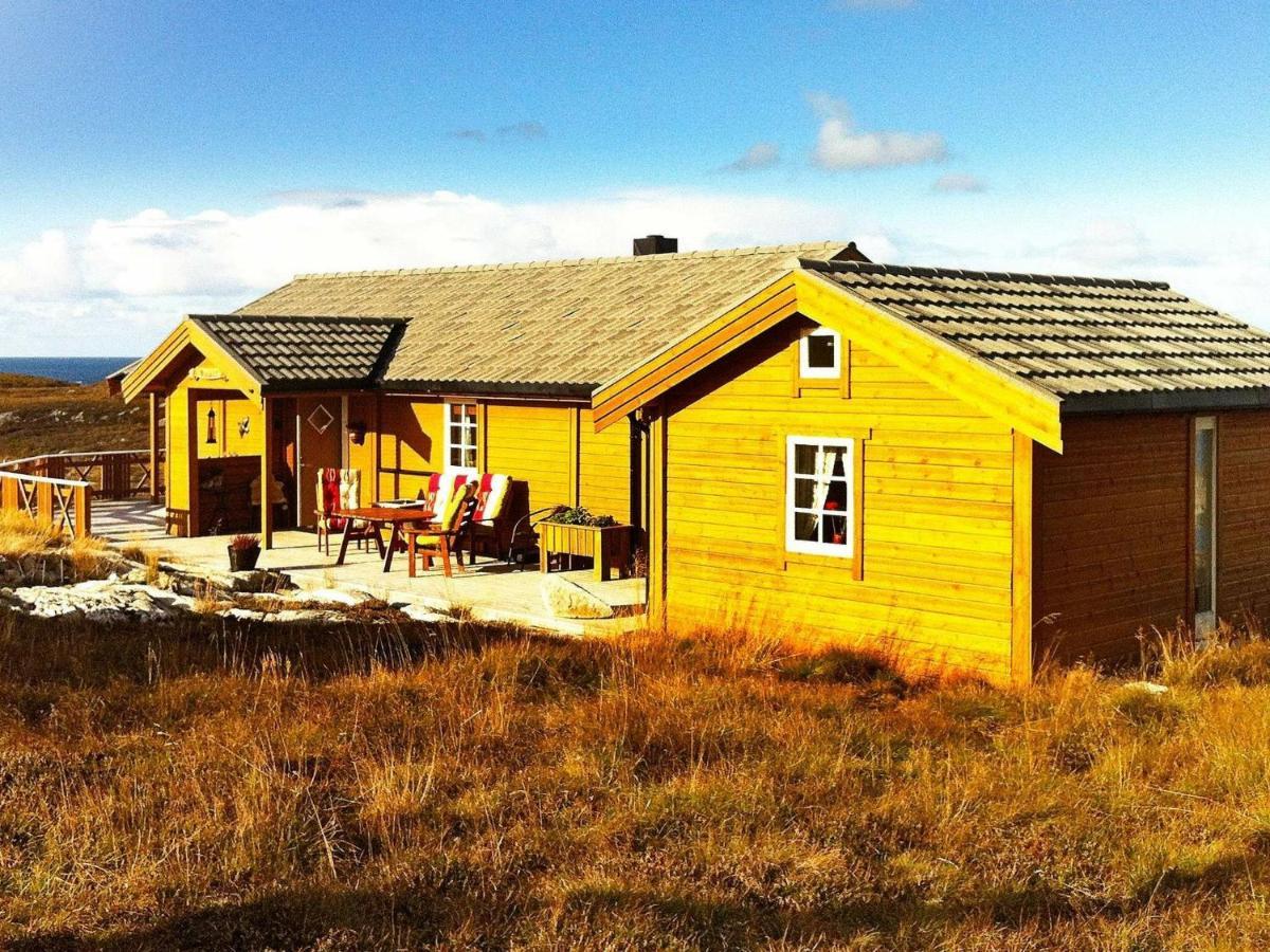 Three-Bedroom Holiday Home In Dyrvik Tuvnes Exterior foto