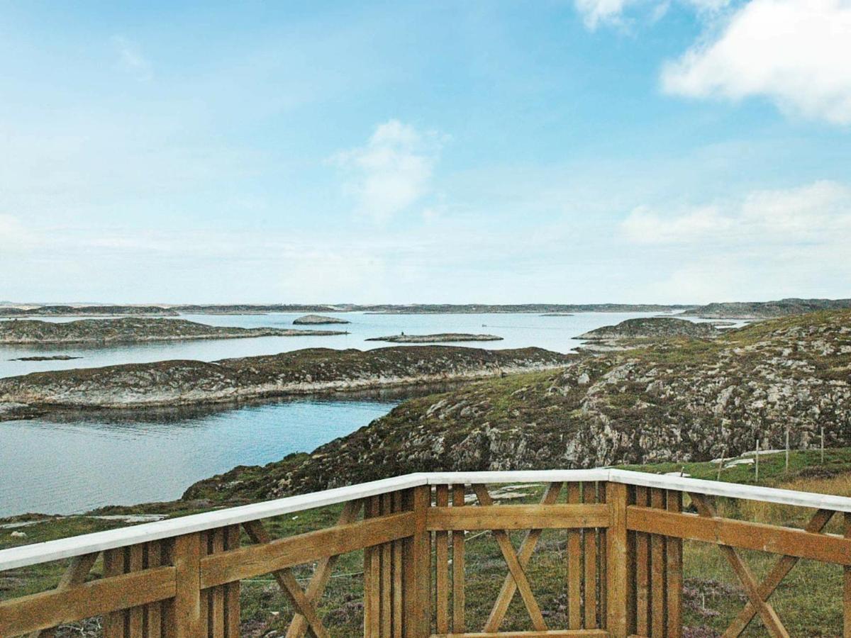 Three-Bedroom Holiday Home In Dyrvik Tuvnes Habitación foto